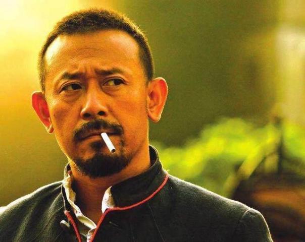 娱乐圈成为经典的5个叼烟镜头,张国荣第二,周星驰第三