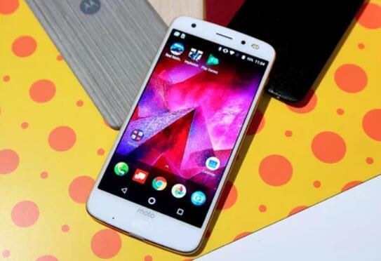 外媒给最好的大屏手机排了个名:有旗舰也有千元机