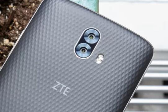 外媒给最好的大屏手机排了个名:有旗舰也有千