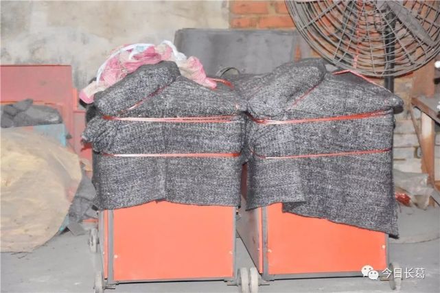 长葛一老赖欠一万多十几年不还 家里又盖房又