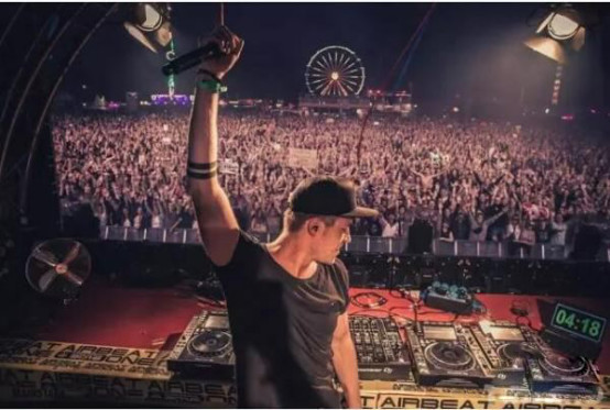 2017全球百大DJ排行榜,2016年的复制黏贴加修