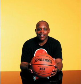 《最强NBA》球星PK大赛:詹姆斯技高一筹