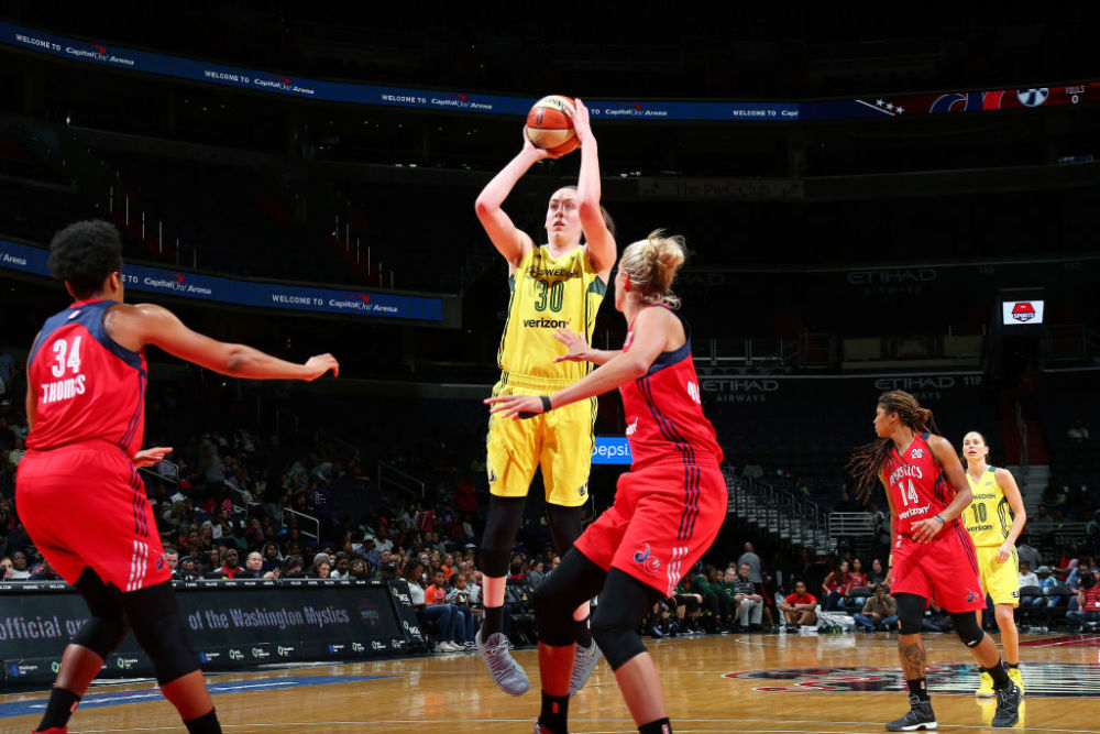 视频:wnba状元加盟斯图尔特上海 曾4夺ncaa总冠军,时长约2分5秒 腾讯