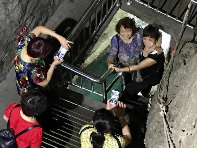 重庆农户家神秘鱼泉 每年带30万收入