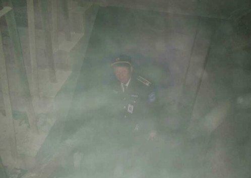 郑州一地下车库物品被烧光 起火原因曝光_大豫