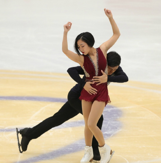 隋文静\/韩聪短节目解析 讲述多层次的爱情故事