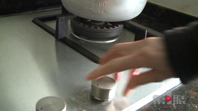 居民楼停气整整三天 竟是因为气管里进了水