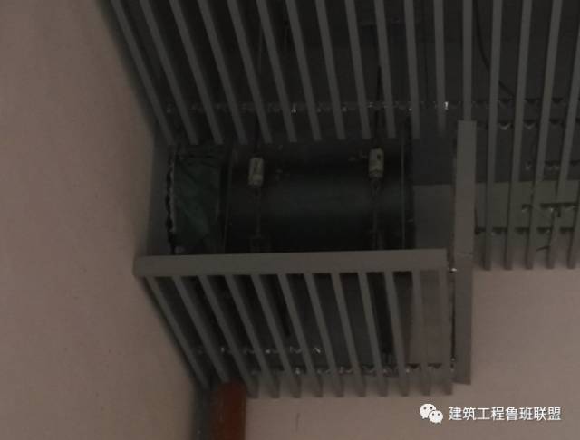防鼠网安装,设备接地合规,防雨措施安装
