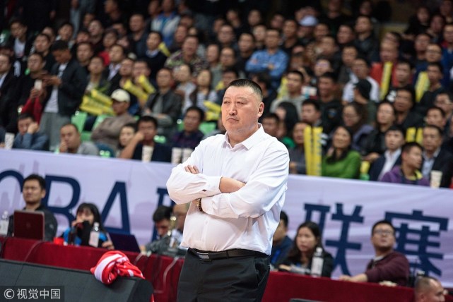 冠军主帅离任!四川男篮宣布杨学增不再执教
