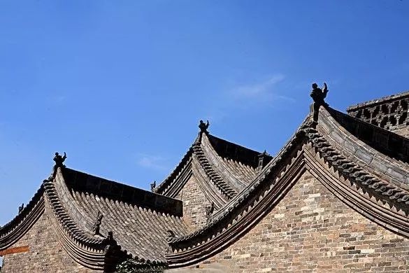 山墙分类谚语说"山墙扒门必定伤人,这是因为中国传统硬山式住宅的