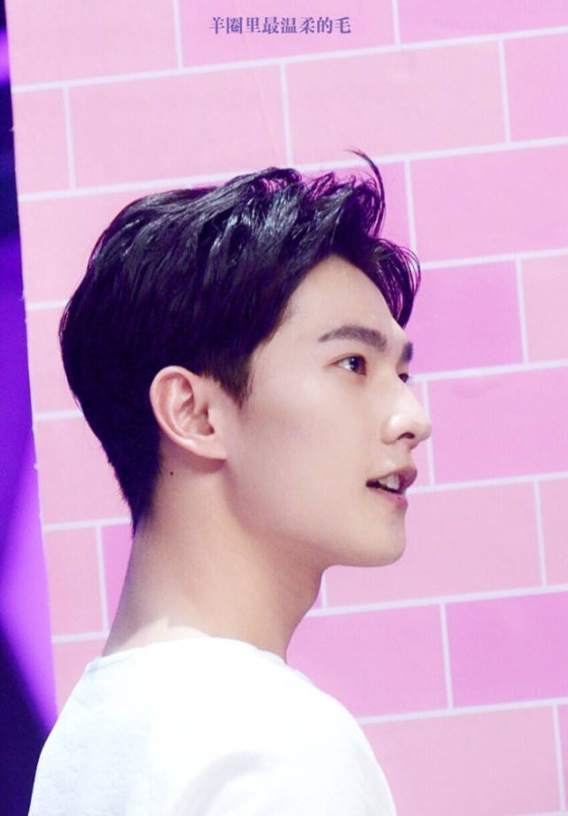 杨洋改微博名,由杨洋icon改为杨洋.不管改成什么名字