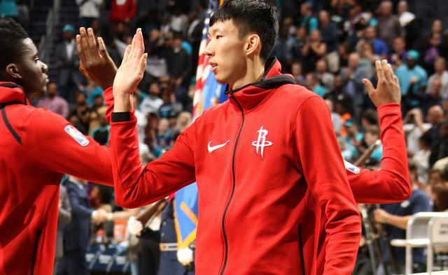 专访周琦:体重和力量在提升 火箭强大因为无私