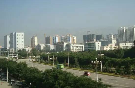 2020年青海各市州人口_青海旅游图片(2)