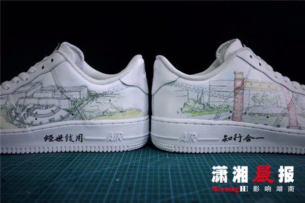 会玩!湖南一高校学生在球鞋上手绘校园风景