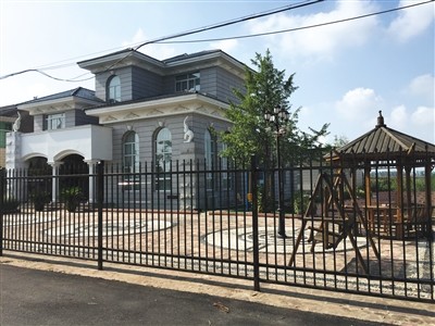 权健掌门人束昱辉财富之路:靠秘方发家 销售