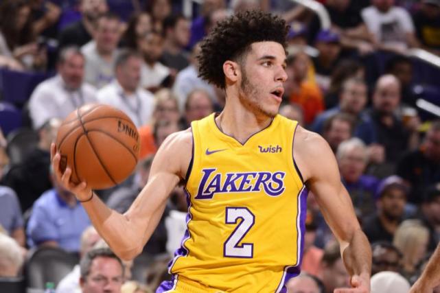 热议NBA：小牛选秀错失字母哥 大帝患健忘症？