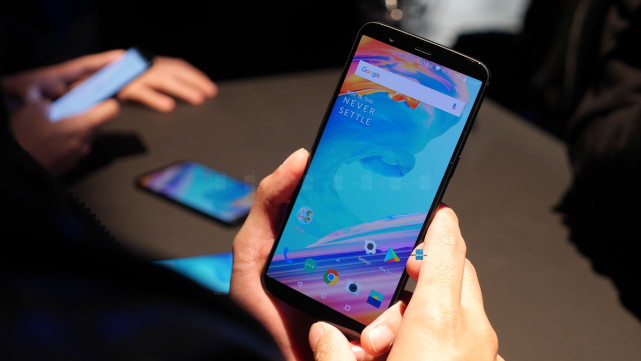 全面屏一加5T国行获3C认证 或将3299元起售_