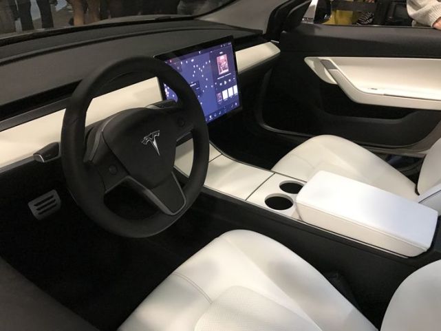 高盛:特斯拉发电动卡车,无法掩盖Model 3的产能危机
