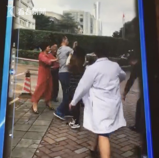 南山女子花38萬(wàn)剖腹產(chǎn) 發(fā)現(xiàn)肚皮冒出線頭