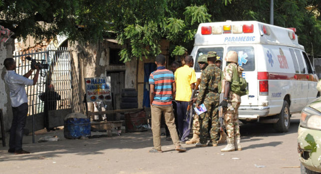 尼日利亚东北部发生自杀式炸弹袭击 至少50人死