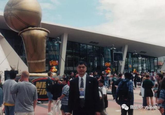 45岁才解说NBA的中国人 却创造了一项联盟纪