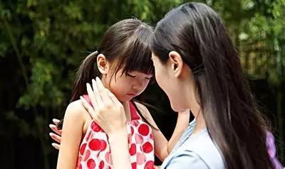 孩子哭,父母要给予爱,理解和支持