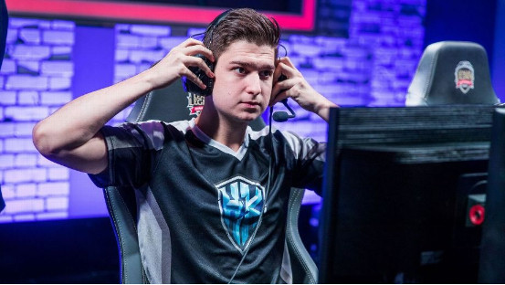 �����ǩԼFebiven��Solo ���������ݳ��ֶ���