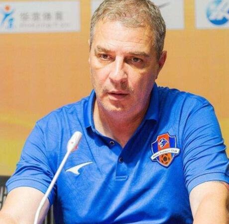 中甲洋帅:中国孩子没足球天赋 中国队没外援就