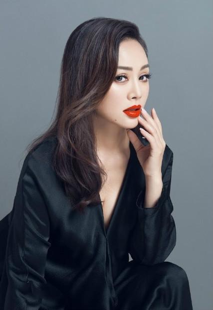 宁静到底是泼辣还是耿直，女神也学会炒作了？