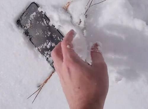 为什么苹果手机天冷就会自动关机,而安卓却没