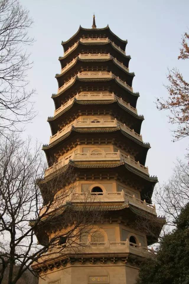 解读独特的古代建筑—中国古塔