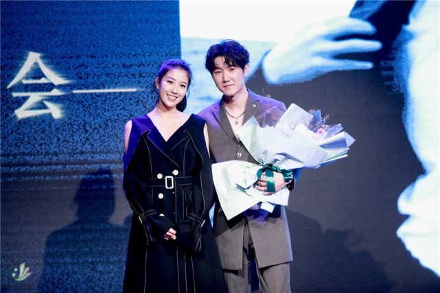 王晰新专辑打造低音盛宴 少城时代全明星阵容