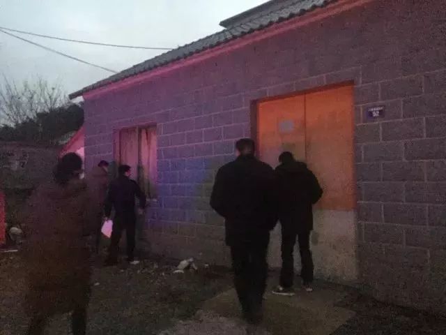 湖州一老赖涉民间借贷纠纷 在被窝里被带走_大