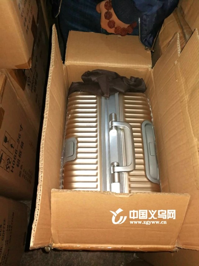 义乌一老板娘每月给他家近2万工资 他却做这事
