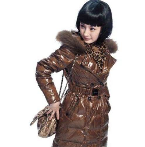 杨幂早期拍羽绒服写真 款式土气和现在差距很