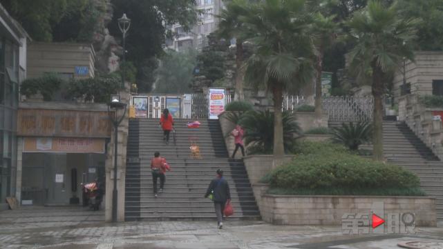 顶楼是大家的 漏水是一家的