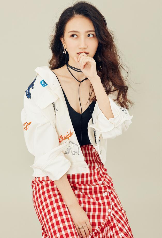 女神Gini:准备解说资料厚的像字典 愿做麻辣小