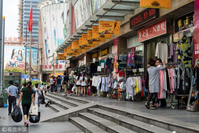 消失中的服装市场，一个时代已远去