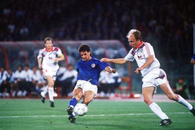 【世界杯黑板报】东道主故事 韩国令人汗颜巴