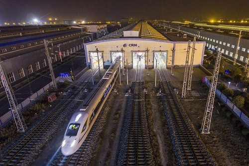印媒：中国高铁网总长世界第一 印度才开建第一条