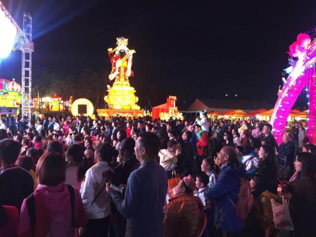 欢乐灯会12月8日开幕 打造新型媒体发布平台