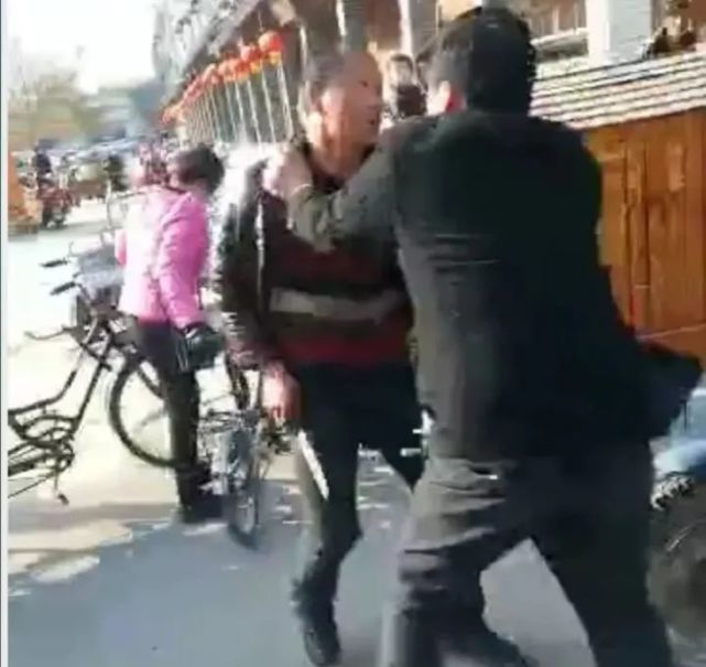 占到经营打城管