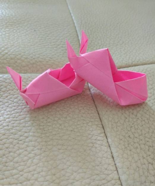 超级有趣折纸,萌萌哒的彩纸小兔子鞋