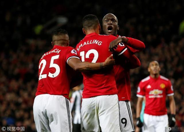 曼联VS伯恩茅斯首发:卢卡库箭头 马夏尔登场