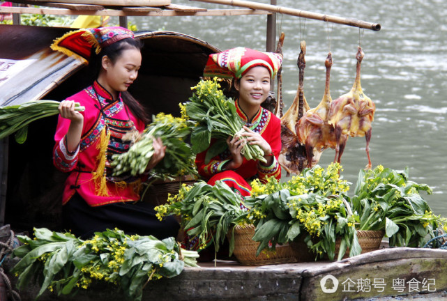 清遠(yuǎn)服裝怪異女子用菜心密挑戰(zhàn)維密