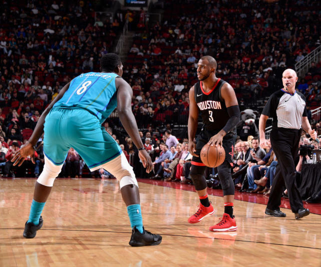 保罗31+11火箭轻取黄蜂 周琦休战8场重新登场