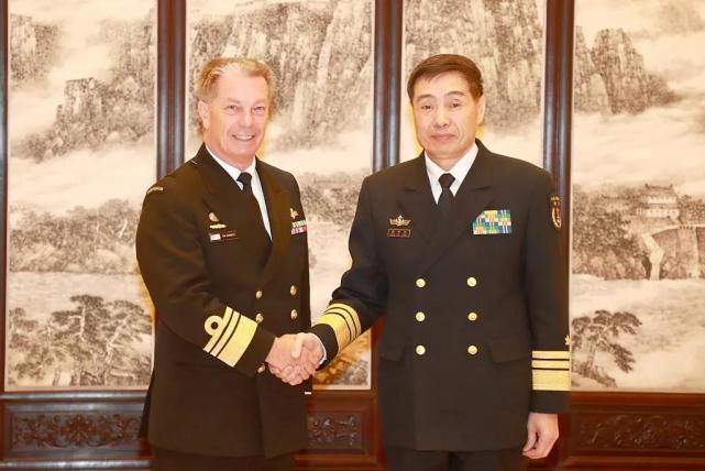 海军司令沈金龙批澳军南海举动:与和平稳定背