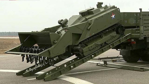 俄罗斯最新装备扫雷机器人：使俄扫雷效率提高