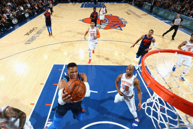 【影片】血性！威少遭尼克老將撂翻  舌頭受傷連吐三口血水-黑特籃球-NBA新聞影音圖片分享社區