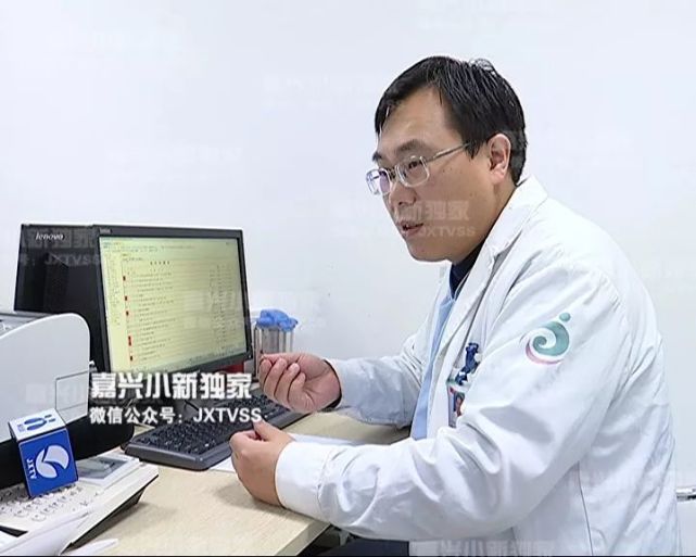 女子大拇指指甲盖里长肿瘤 痛起来比生孩子更